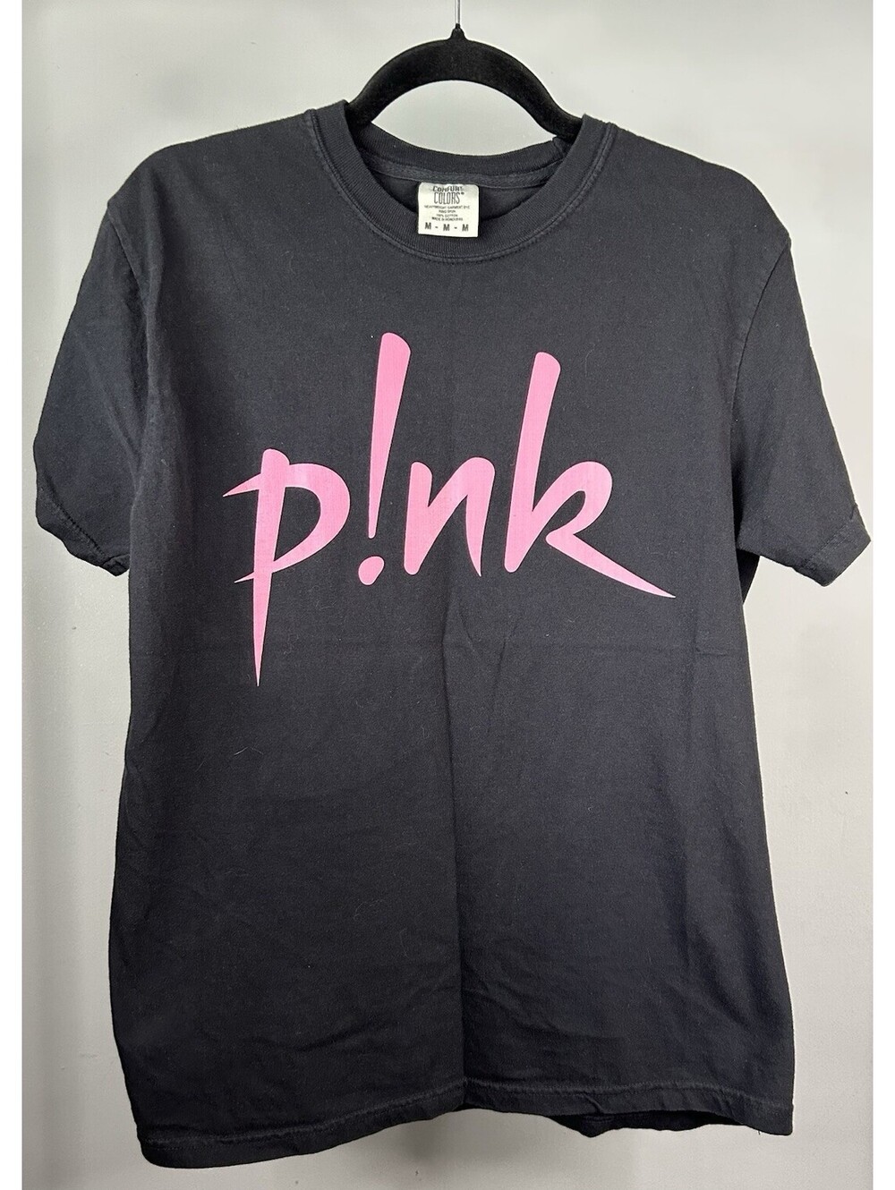 Pink Summer Carnival Tour T-Shirt Men’s Size Medium 2023